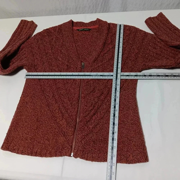 Woolrich 1/2 Zip ladies V Neck Cable Knit Sweater.  Size S. - Picture 3 of 8